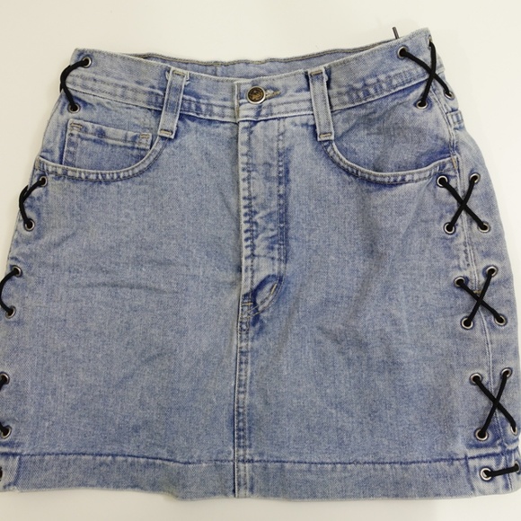 Vintage Dresses & Skirts - Vintage parasuco denim skirt with lacing size 28